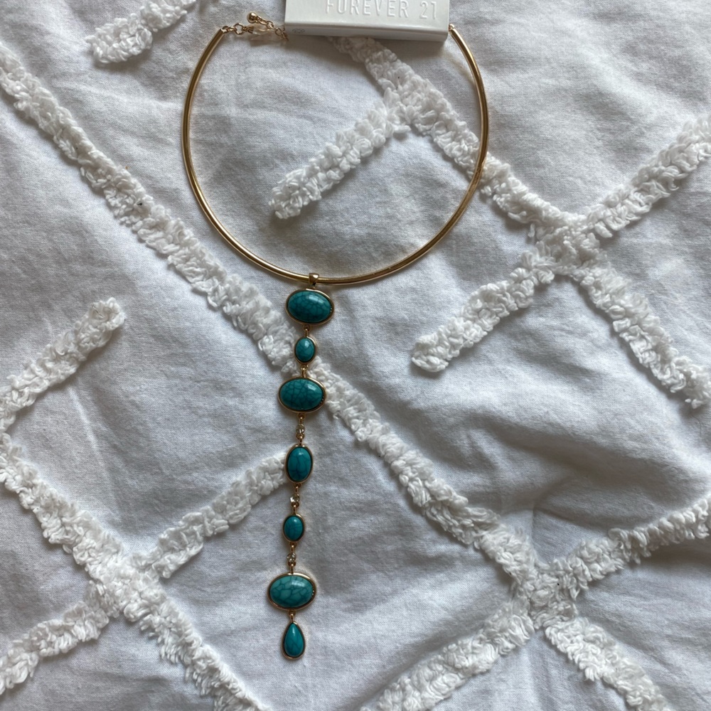 Brand new gold necklace from forever 21
